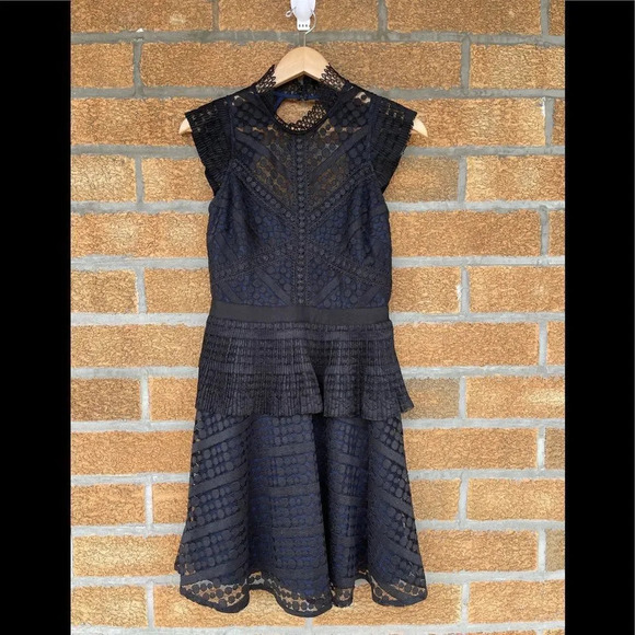 Adelyn rae lace dress size small - Picture 1 of 15